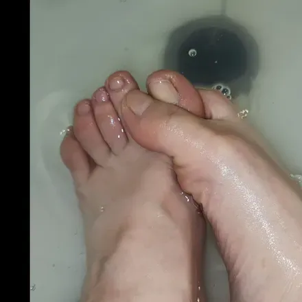OnlyFans account  wet.chubby.feet avatar 1