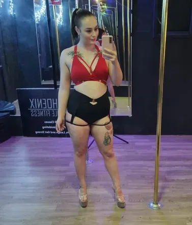 OnlyFans cuenta aly-poledancer avatar 1