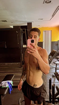 OnlyFans cuenta gbondi_ header 2