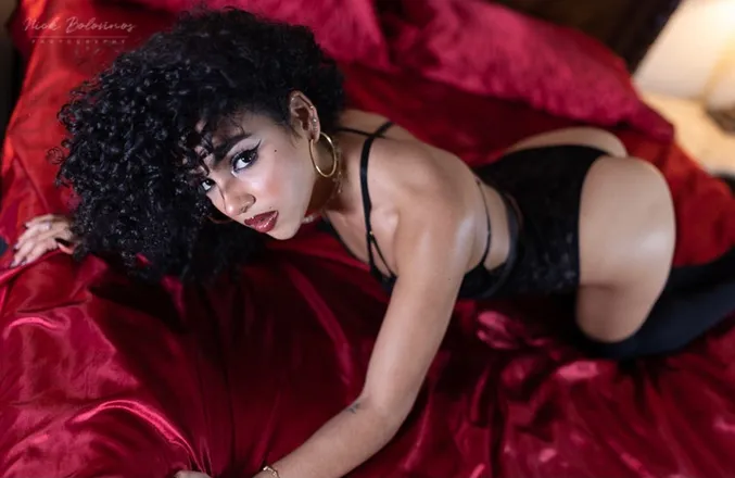 OnlyFans account  lunamaraa header 2