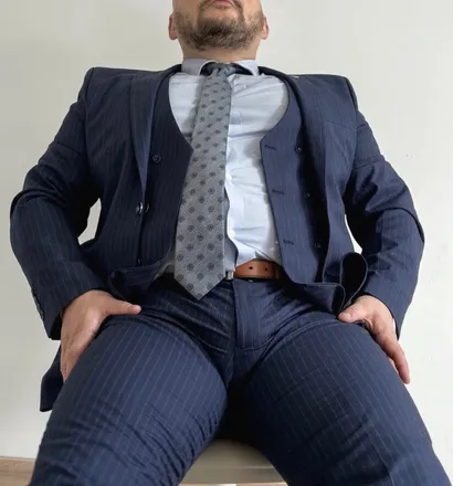 OnlyFans of thesuitedboss