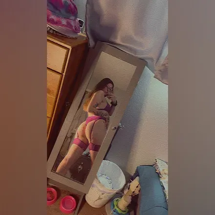 OnlyFans cuenta littlebugyellow header 2