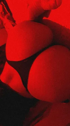 OnlyFans cuenta youbadgal header 2