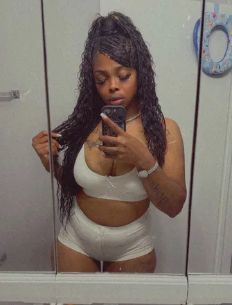 OnlyFans account  kimbellalovee24 header 2