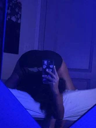 OnlyFans cuenta almamrtnz_01 header 2