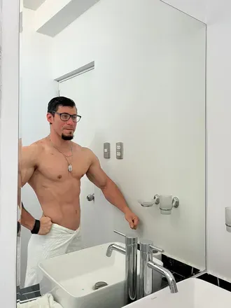 OnlyFans cuenta chinofit69 header 2