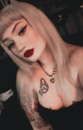OnlyFans cuenta darling.c0rpse avatar 1