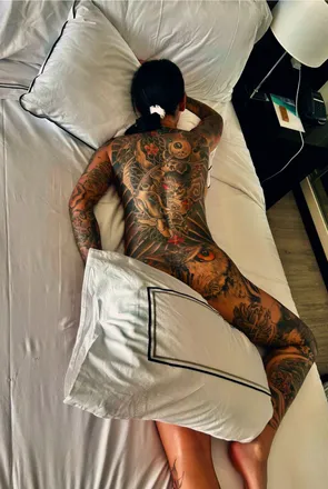 OnlyFans cuenta nonume header 2