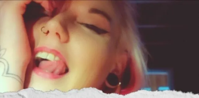 OnlyFans account  tinybootyfullness header 2