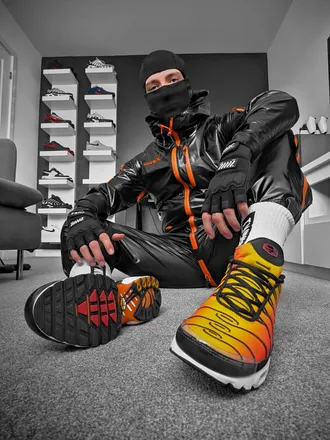 OnlyFans account  nairopup header 2