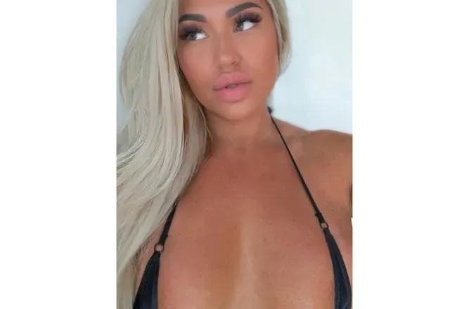 OnlyFans cuenta yourfavouriteneighbour avatar 1
