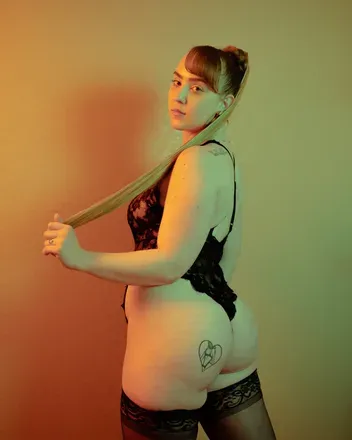 OnlyFans account  delacake avatar 1
