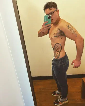 OnlyFans cuenta mich0302 avatar 1