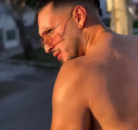 OnlyFans cuenta sexyboy723 avatar 1