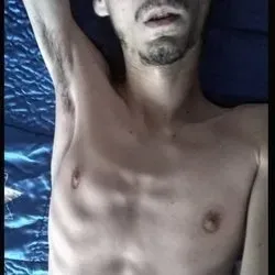 OnlyFans cuenta skinnylukas avatar 1