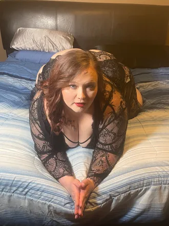 OnlyFans account  curvy_peaches_30 header 2