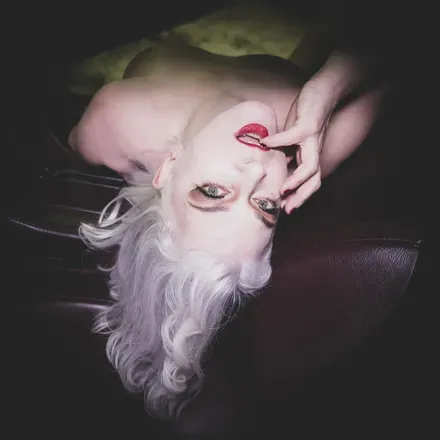 OnlyFans cuenta yoursilversiren avatar 1