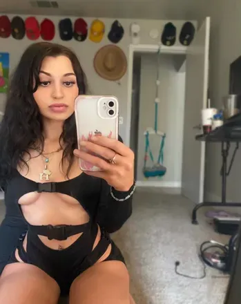 OnlyFans cuenta luv4hayley avatar 1