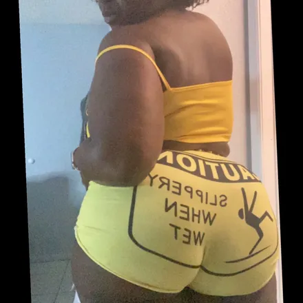 OnlyFans cuenta chocvee header 2