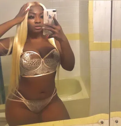 OnlyFans cuenta thickemsblossom avatar 1