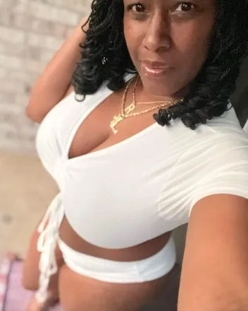 OnlyFans cuenta itsallaboutme2 header 2