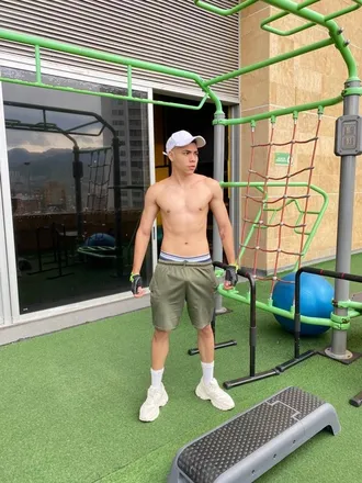 OnlyFans account  simon.200 header 2