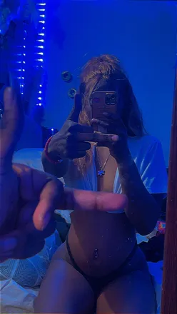 OnlyFans account  againlol header 2