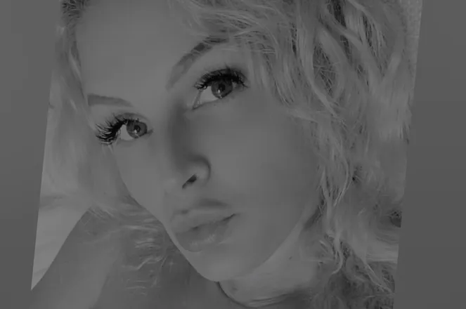 OnlyFans cuenta pinkpeachesvictoria header 2