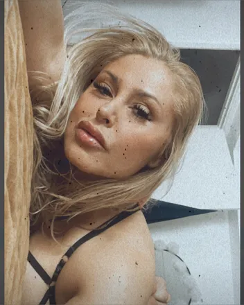 OnlyFans cuenta bella363 header 2