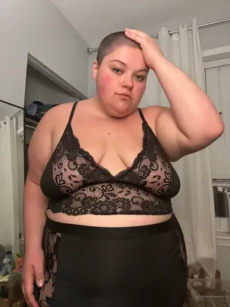OnlyFans account  underthejunemoon avatar 1