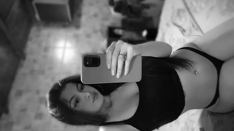 OnlyFans cuenta lauvaleria99 header 2