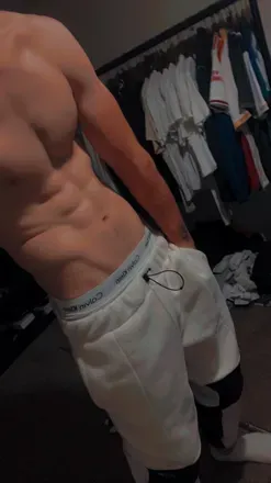 OnlyFans cuenta chazw header 2