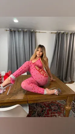 OnlyFans cuenta princessmoneymaker header 2