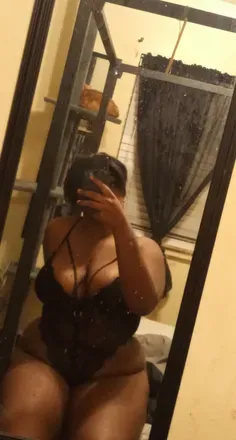 OnlyFans cuenta chynakeelee123 header 2