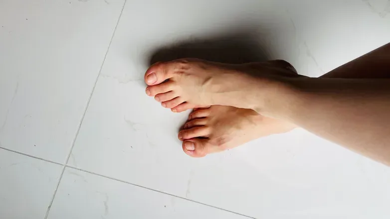 OnlyFans cuenta fi_feetsies header 2