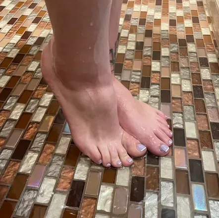 OnlyFans cuenta feetsylola avatar 1