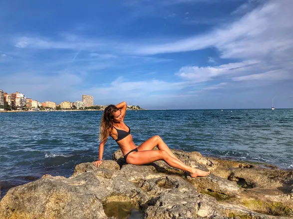 OnlyFans cuenta linda_z header 2
