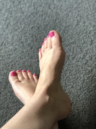 OnlyFans cuenta feetish-queen header 2