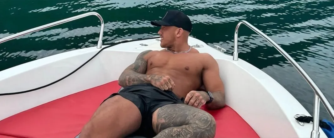 OnlyFans cuenta mrmikeyb98 header 2