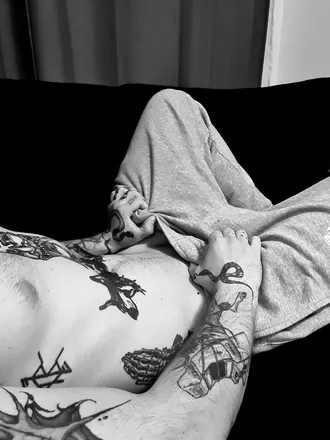 OnlyFans cuenta demon_daddy header 2