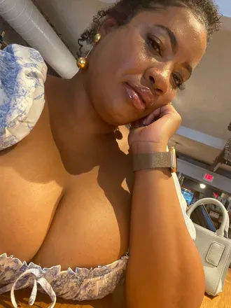 OnlyFans account  ariesmckendall avatar 1