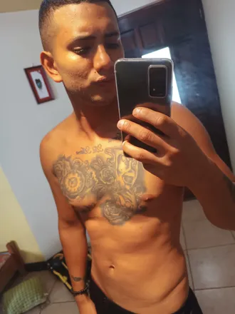 OnlyFans cuenta beto_2315salgado header 2