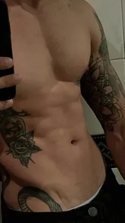 OnlyFans cuenta youngbikerboy avatar 1