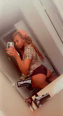 OnlyFans cuenta milanyluv69 header 2