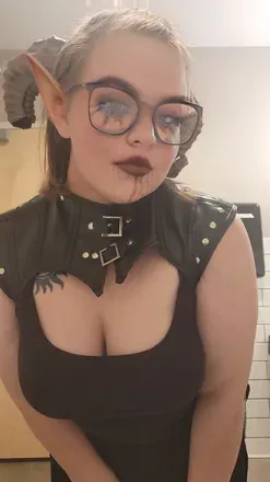 OnlyFans account  mac_the_alien header 2