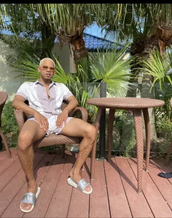 OnlyFans account  daddyv_feet avatar 1