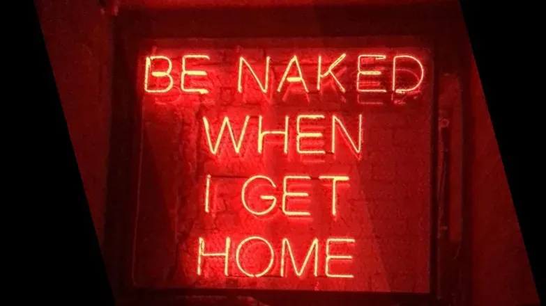 OnlyFans cuenta playfulphoenix_30 header 2