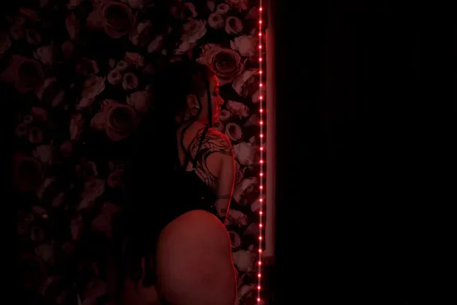 OnlyFans cuenta maitresse-poun header 2