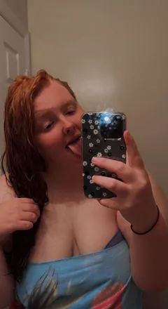 OnlyFans cuenta chelleelynnn header 2