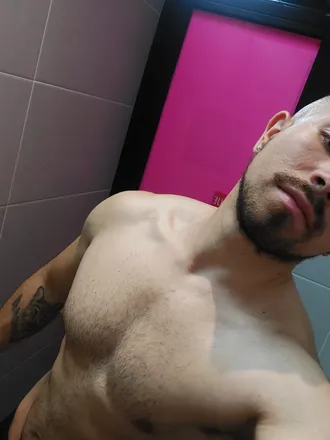 OnlyFans cuenta richardmora145 header 2